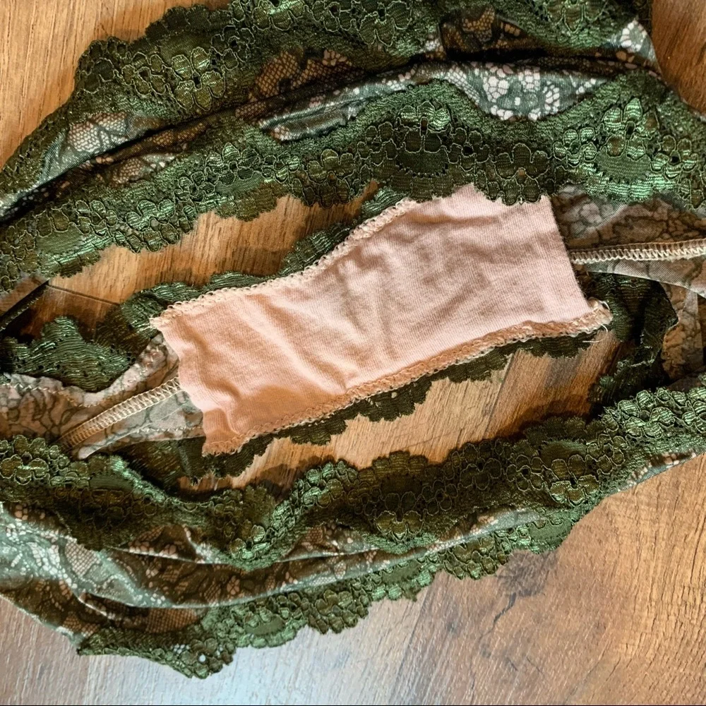 VS Vintage Very Sexy Lace Trim Cheeky Panty - Picture 5 of 8
